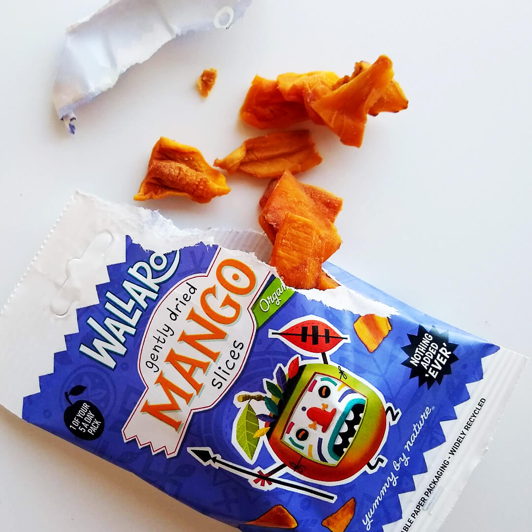 dried mango slices that are organic and packaged