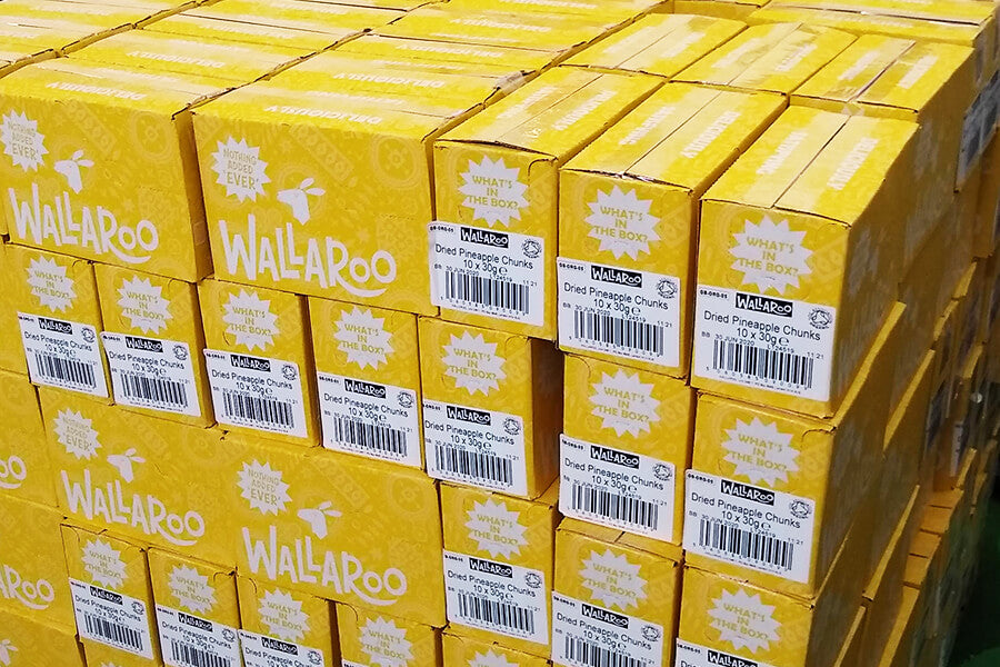 Wallaroo outer box for organic pineapple chunks